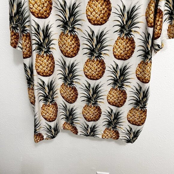 Express Pineapple Novelty Print Shirt Short Sleeve Button-Down Camp Size M - Picture 10 of 12